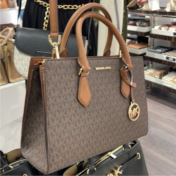 Michael Kors Sheila Medium Center Zip Satchel Bag - Picture 4 of 16